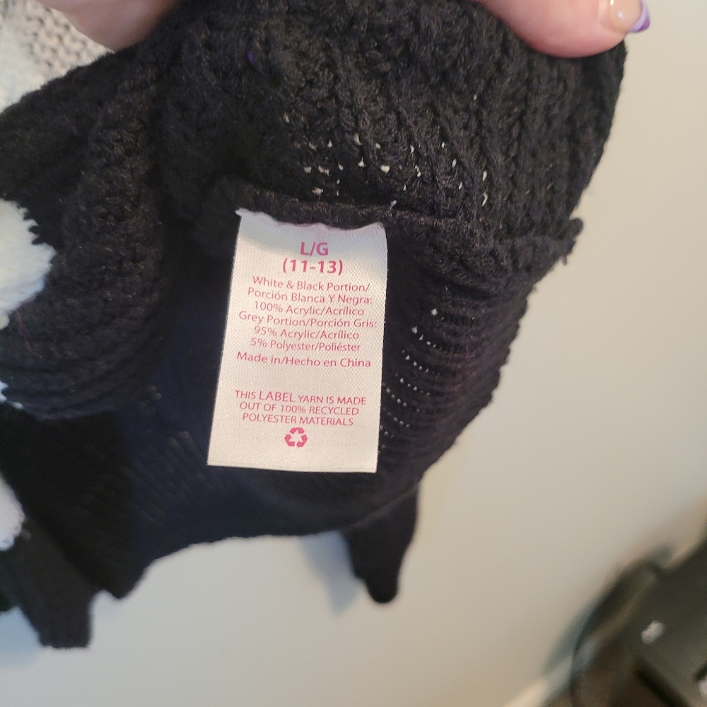 Sweater - Picture 3 of 3